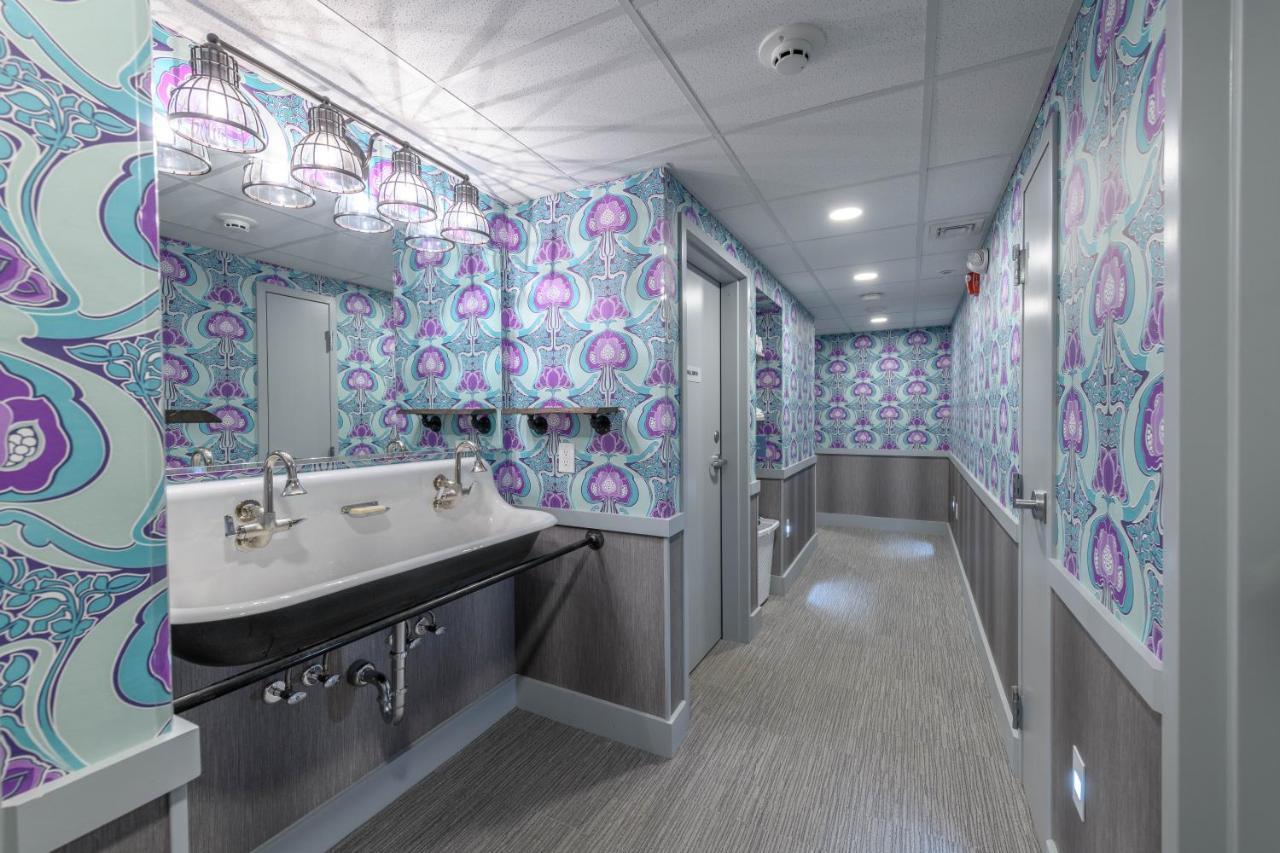 Black Elephant Hostel Портленд Екстер'єр фото