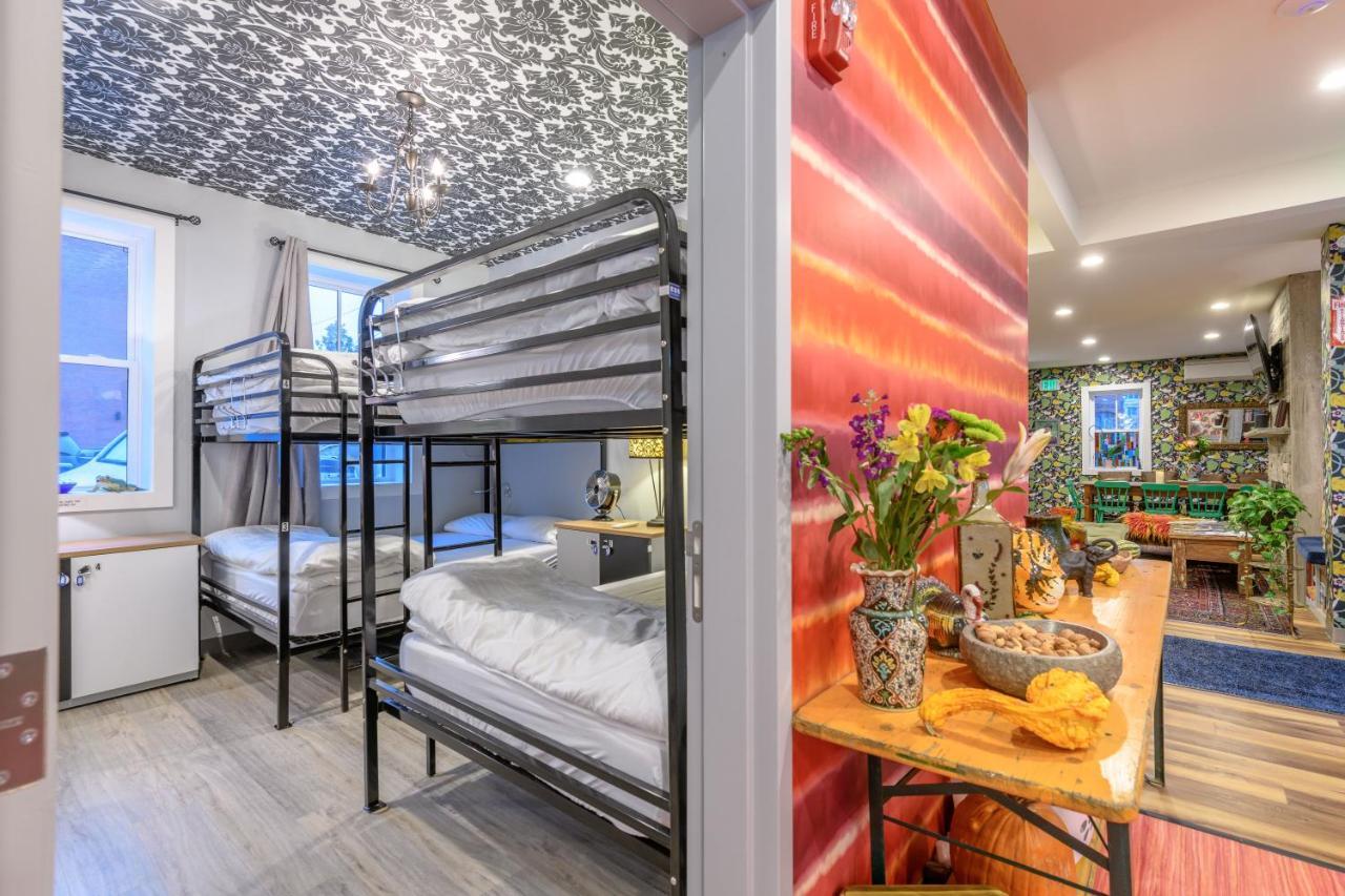 Black Elephant Hostel Портленд Екстер'єр фото