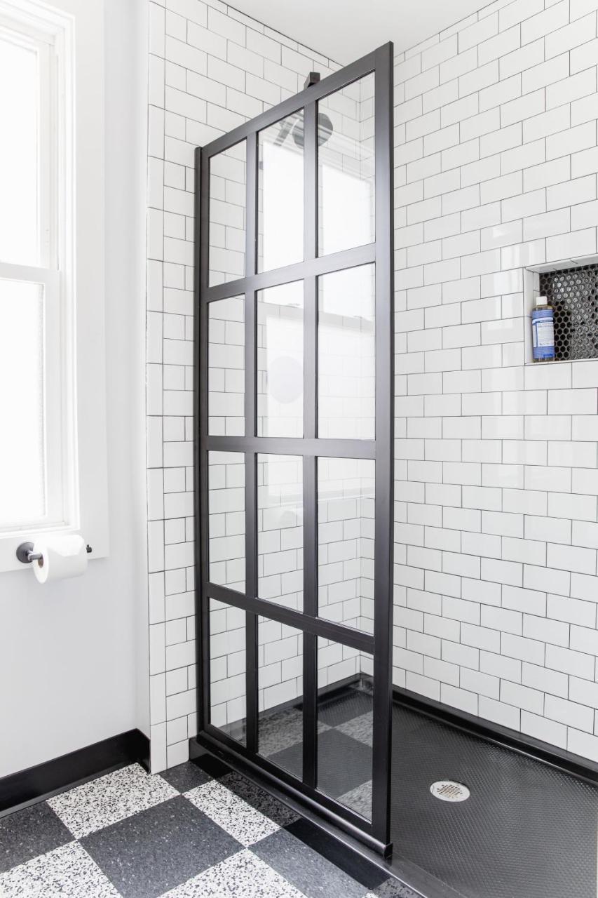 Black Elephant Hostel Портленд Екстер'єр фото