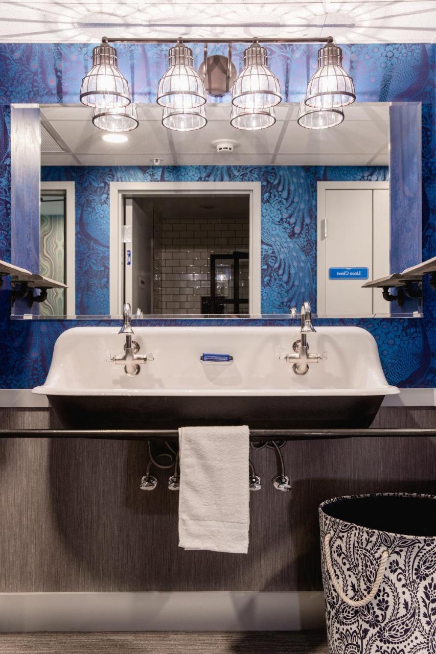 Black Elephant Hostel Портленд Номер фото